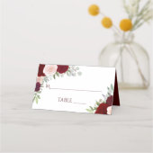 Burgundy Red & Pink Roses Elegantes Hochzeitstil Platzkarte (Vorderseite)