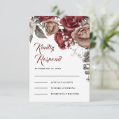Burgundy Red Roses Floral Wedding RSVP Karte (Stehend Vorderseite)