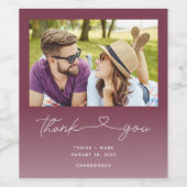 Burgundy Red Script Foto Vielen Dank Gastgeschenk  Weinetikett (Einzelnes Label)
