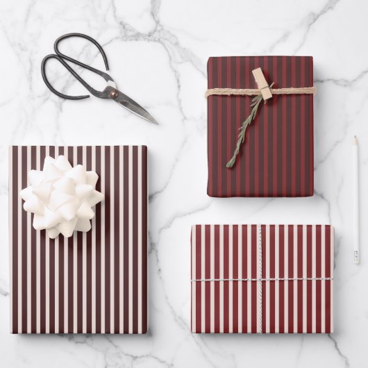 Burgundy Red Stripe Geschenkpapier Set (Vorderseite)