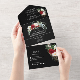 Burgundy Red & White Roses auf Black Wedding All In One Einladung