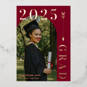 Burgundy Rose Gold Arch & Arrow Abschluss Folieneinladung (Vorderseite)