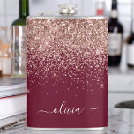 Burgundy Rose Gold Blush Pink Glitzer Monogram Flachmann<br><div class="desc">Rose Gold - Rosa Rosa und Burgund Sparkle Glitzer gebürstete Metal Monogram Name und Initial Party Flask. Das macht den perfekten 16 Geburtstag,  Hochzeit,  Brautparty,  Jubiläum,  Babydusche oder Junggeselinnen-Abschied Geschenk für jemanden,  der Lieben glamourösen Luxus und schicke Stile.</div>