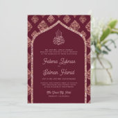 Burgundy Rose Gold Damaske Arch Muslime Hochzeit Einladung (Stehend Vorderseite)
