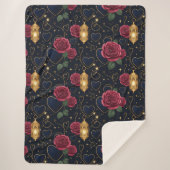 Burgundy Rose & Gold Lanterns Sherpadecke (Vorderseite)