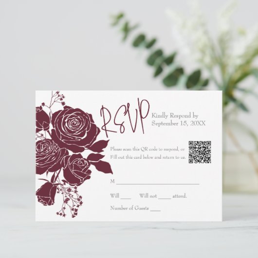 Burgundy-Rose mit QR-Code-Antwortkarte RSVP Karte (Stehend Vorderseite)