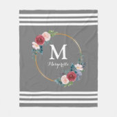 Burgundy Rose Wreath Custom Monogram & Name Fleecedecke (Vorderseite)