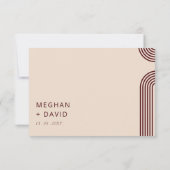 Burgundy Rustic Boho Arched Modern Wedding RSVP Karte (Rückseite)