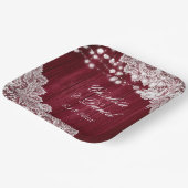 Burgundy Rustic Wood Lace String Lights Hochzeit Pappteller (Gewinkelt)