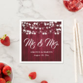 Burgundy Rustic Wood String Lights Mr and Mrs Serviette (Beispiel)