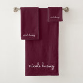 Burgundy Script | Stilvolle Monogram modern Badhandtuch Set (Insitu)