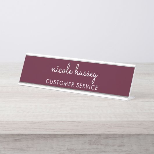 Burgundy Script | Stilvolle Monogram modern Schreibtischnamensplakette (Vorderseite )