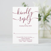 Burgundy Script String Lights Hochzeit RSVP Karte (Stehend Vorderseite)