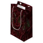 Burgundy Silk-Look Diamond  Kleine Geschenktüte (Vorderseite Schrägansicht)