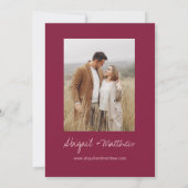 Burgundy Simple Minimalistisch Boho Foto Wedding Einladung (Rückseite)