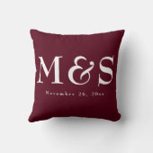 Burgundy Simple Modern Chic Script Wedding Kissen (Rückseite)