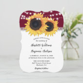 Burgundy Sonnenblumen Burlap Lace Country Wedding Einladung (Stehend Vorderseite)