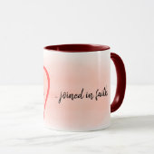 Burgundy und Blush Two Hearts Newlyweds Keepake Tasse (VorderseiteRechts)