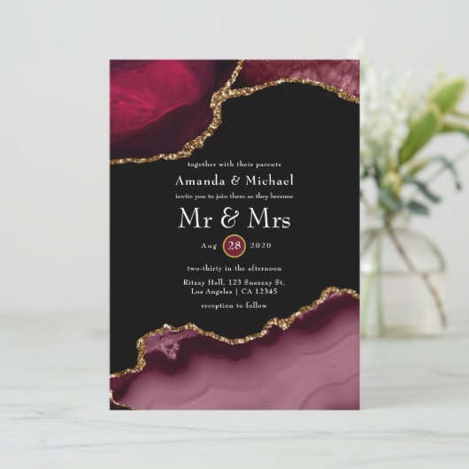 Burgundy und Gold Agate Wedding Einladung (Stehend Vorderseite)