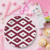Burgundy und weißes Diamantmuster Pappteller (Party)