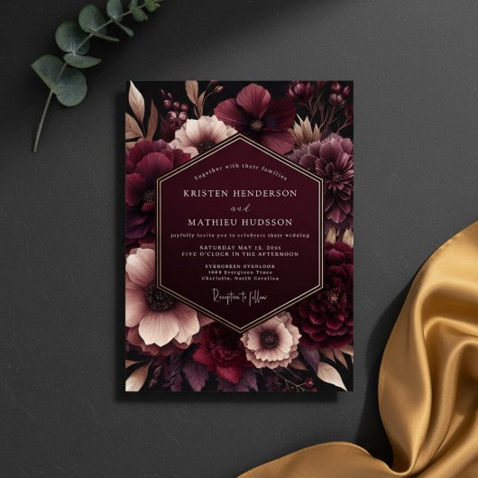 Burgundy Velvet Bloom Wedding Einladung