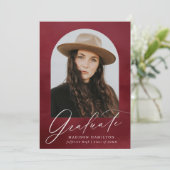 Burgundy Watercolor Arch Foto Abschluss Ankündigung (Stehend Vorderseite)