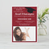 Burgundy White Trunk Uni Party Foto Einladung (Stehend Vorderseite)