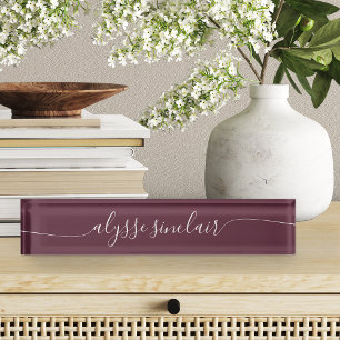 Burgundy Wine Elegantes Kalligrafie-Skript Namensplakette