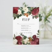 Burgundy Wine Red Floral Wedding RSVP Karte (Stehend Vorderseite)
