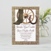 Burlap Cowboy Boots Wagon Wheel Horseshoe Wedding Einladung (Stehend Vorderseite)