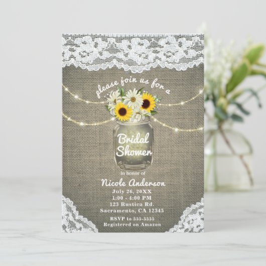 Burlap Lace Sunflowers & Daisies Mason Jar Rustic Einladung (Stehend Vorderseite)