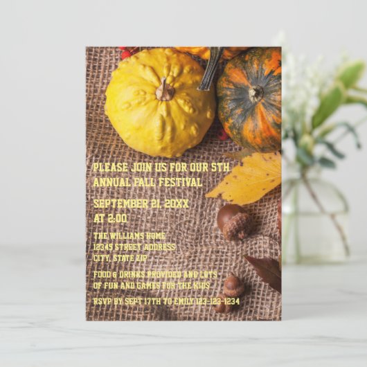 Burlap & Pumpkins - Herbst-Party Einladung (Stehend Vorderseite)