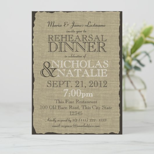 Burlap Rustikales Probe Dinner Einladung (Stehend Vorderseite)