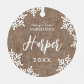 Burlap Snowflakes Baby's erstes Weihnachtsskript Ornament Aus Metall (Vorderseite)