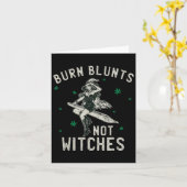 Burn Blunts Not Hexen Funny Weed Raucher Stoner Karte (Gelbe Blume)