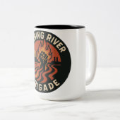 Burning River Brigade Kapuzenpullover Zweifarbige Tasse (VorderseiteRechts)
