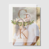 Burnt Orange Berry Sprigs Monogram Wedding Overlay Pergament Einladungen (Versatz (Ehepaar))