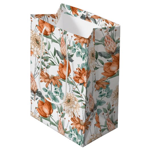 Burnt Orange Blumengrün Botanisches Muster Mittlere Geschenktüte (Vorderseite Schrägansicht)