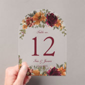 Burnt Orange Burgundy Floral Wedding Tischnummer (Insitu (Handheld))