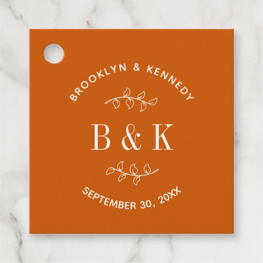 Burnt Orange Floral Botanical Wedple Name Geschenkanhänger (Vorderseite)