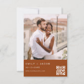 Burnt Orange Foto QR Code Hochzeit Minimalistisch Einladung (Rückseite)