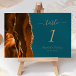 Burnt Orange Gold Agate Aquamarin Wedding<br><div class="desc">Der links Rand dieser eleganten,  modernen Hochzeitskarte mit einer farbenfrohen,  orangefarbenen Tischnummer,  die mit einem vergoldeten Imitat-Glitzer bestickt ist. Der anpassbare Text kombiniert goldfarbene Handschriften mit kursiven und kopperplate-Schriftart auf aquamarinem blauen Hintergrund.</div>