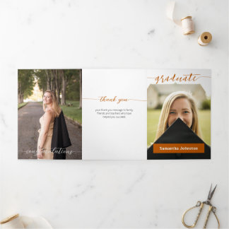 Burnt Orange Graduate Script Modern Drei Foto Dreifach Gefaltete Einladung
