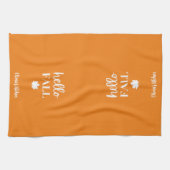 Burnt Orange Hello Fall Personalisierter Name Geschirrtuch (Horizontal)