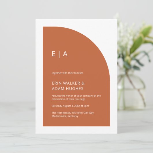 Burnt Orange Minimalistisch Monogram Half Arch Wed Einladung (Stehend Vorderseite)