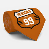 Burnt Orange Seniors Road Sign Krawatte (Gerollt)