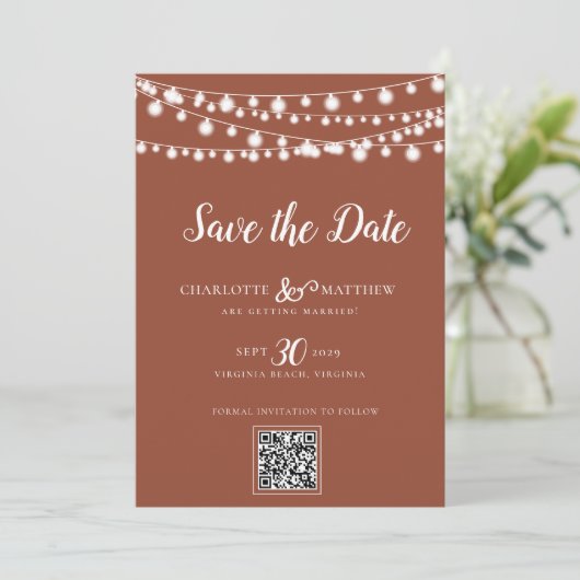 Burnt Orange String Lights Modernes Skript Gerette Save The Date (Stehend Vorderseite)