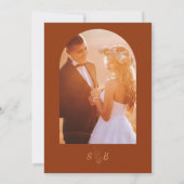 Burnt Orange Terracotta Foto Monogram Wedding Einladung (Rückseite)