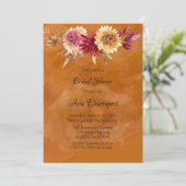 Burnt Orange Watercolor Dahlia Brautparty Einladung (Stehend Vorderseite)