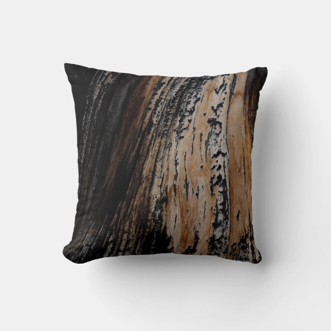 Burnt Tree Bark Texture Kissen (Vorderseite)